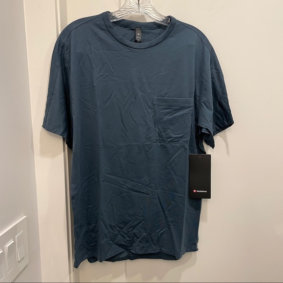 lululemon The Fundamental Pocket T - Picture 1 of 7